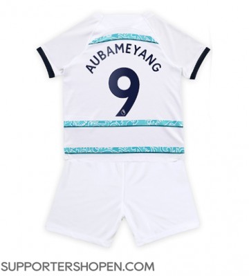 Chelsea Aubameyang #9 Bortatröja Barn 2022-23 Kortärmad (+ korta byxor)